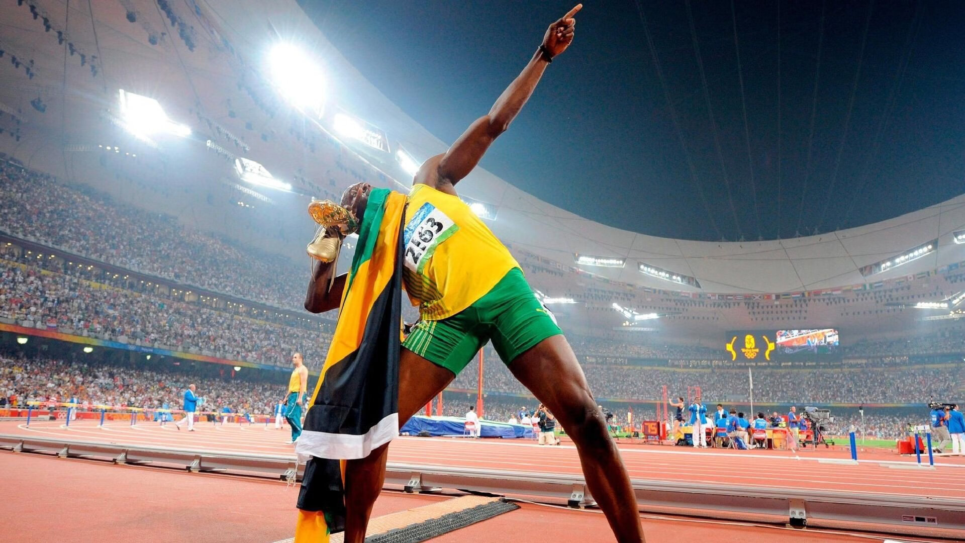 运动员焦点：球员的日常训练与生活揭秘，职业球员日常训练