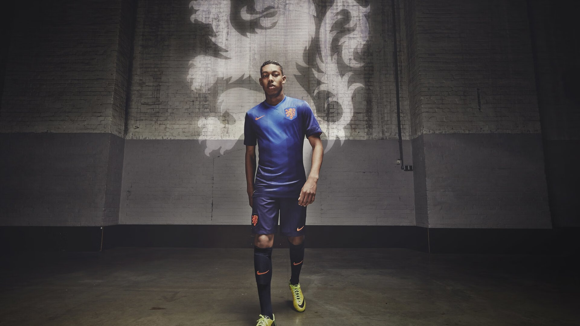 里根·史密斯用坚韧精神征服赛场，里克·史密斯